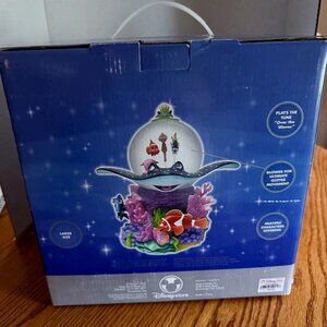 Rare Disney Pixar Finding Nemo Coral Reef Snowglobe NEW
